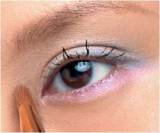 提升眼角线条的眼妆画法